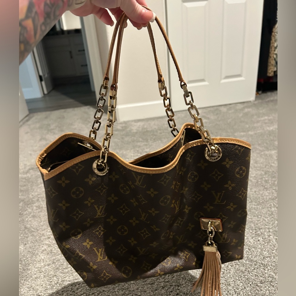 Cute purse!